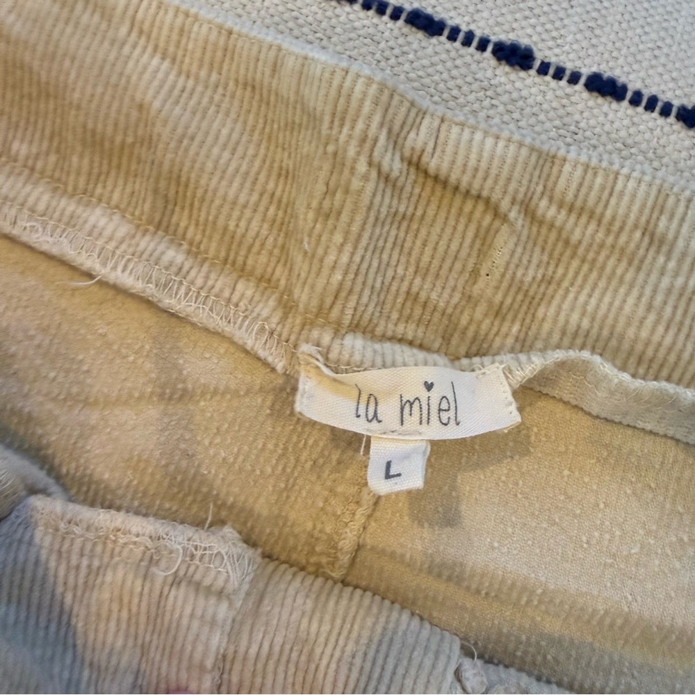LA MIEL Women's Cream Corduroy Straight Leg Jeans - Picture 3 of 6